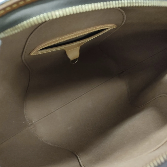 Authentic Louis Vuitton Monogram Canvas Ellipse MM Handbag - Picture 9 of 11